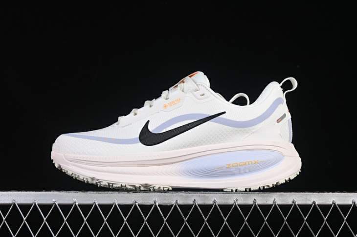 Picture of Nike Vomero 18 _SKUfw21691769978646973fw